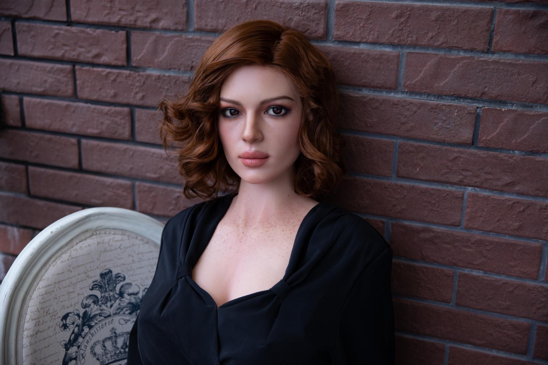 Silicone Sex Doll Janette met Sproeten