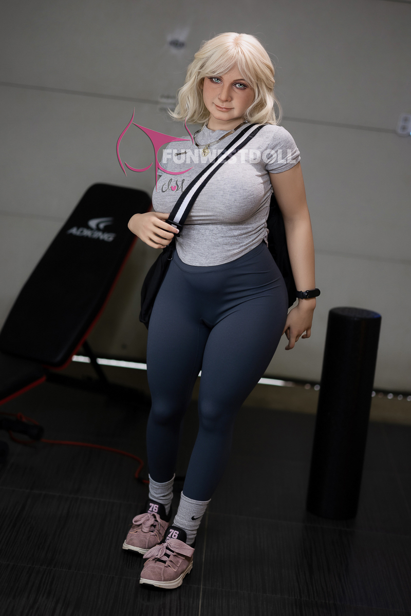 Milf Sexdoll Layla