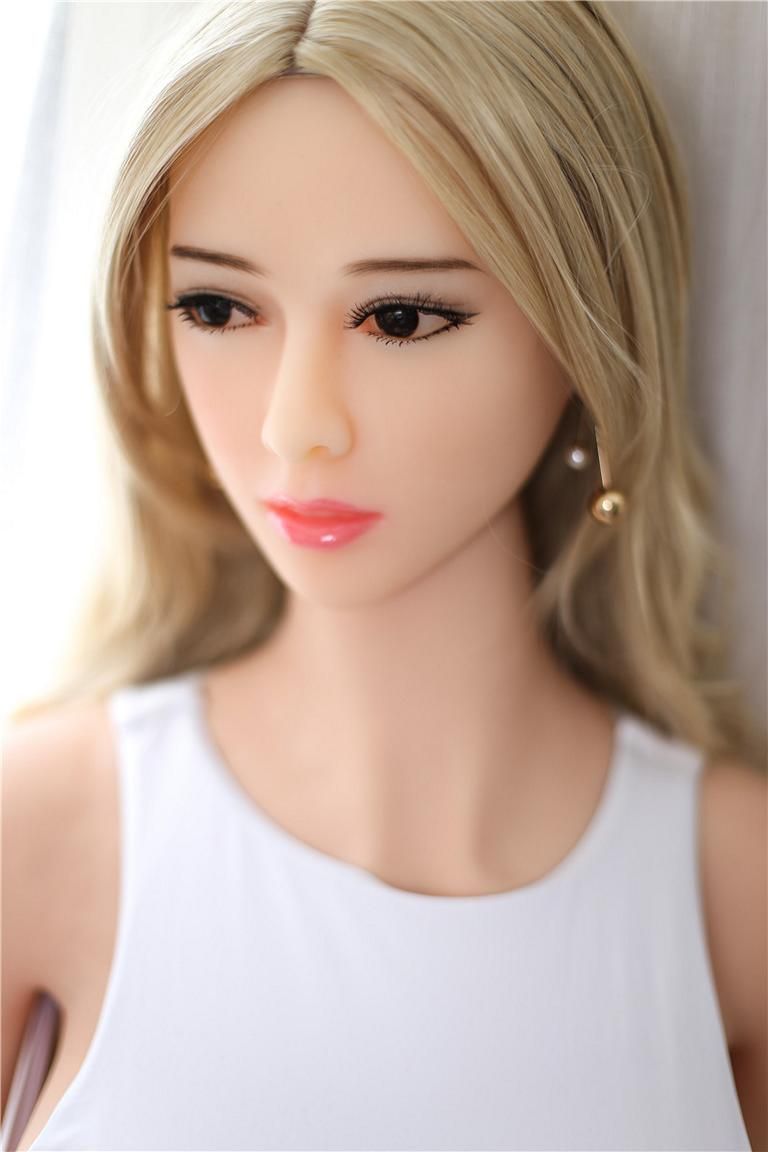 Iwanka TPE Love Doll