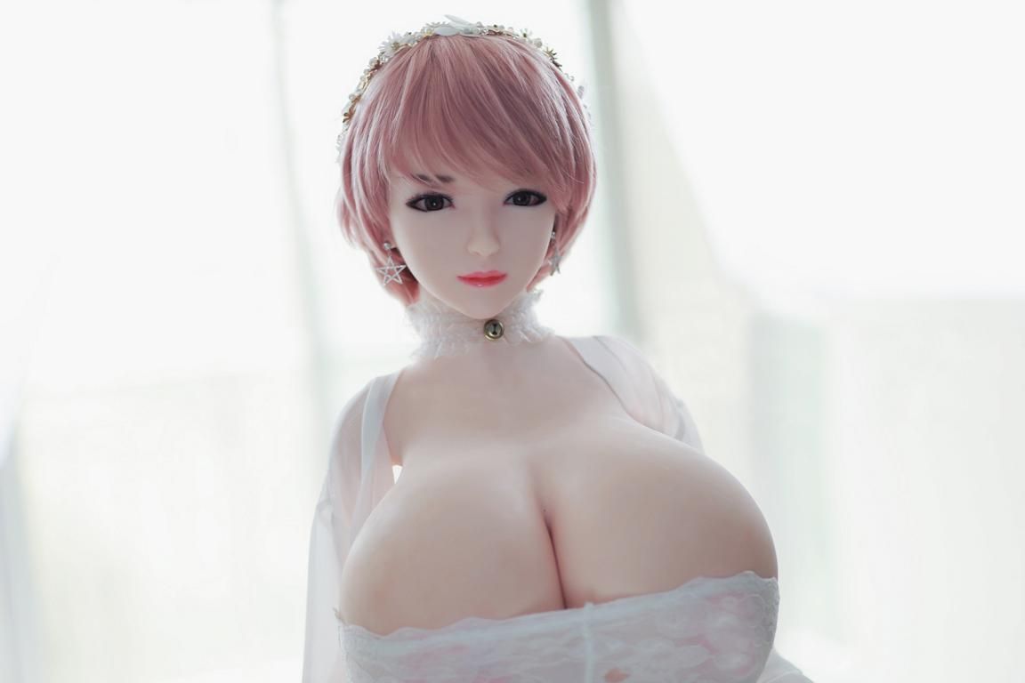 Sexpuppe Lucy